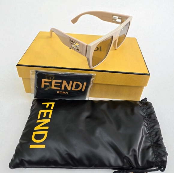 ✨️Authentic Fendi Baguette Beige/Mauve Fashion Mask Chunky Bold Sunglasses - Picture 11 of 11